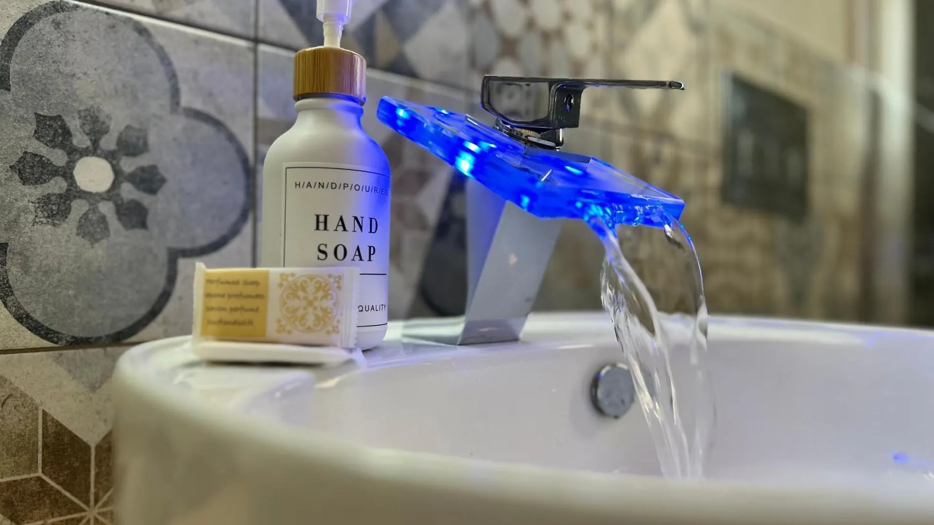 Happy Place Apartment Παλέρμο Ιταλία